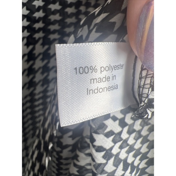 Lane Bryant Houndstooth Ruffle Button Down Chiffon Top Size 14 Black & White - Picture 10 of 12